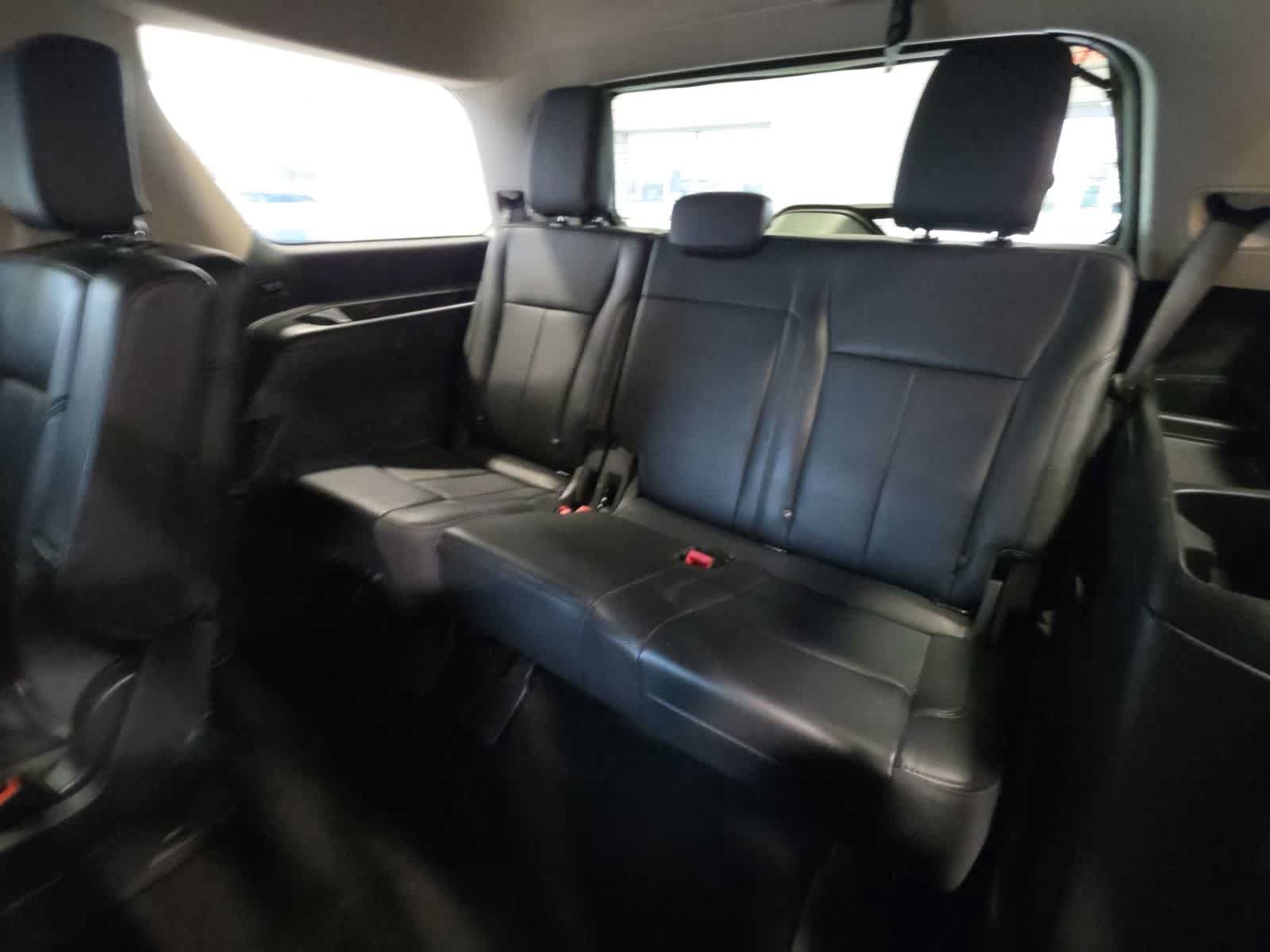Used 2024 Ford Expedition XLT AWD/4WD image 32