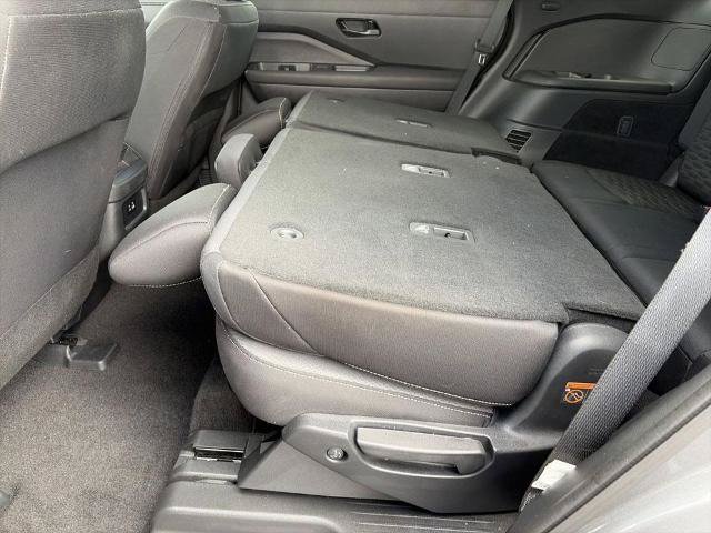 Certified 2025 Nissan Pathfinder S FWD image 28