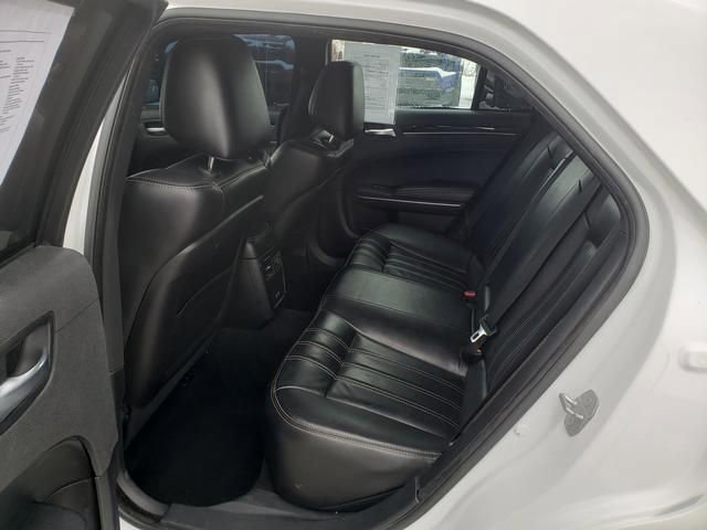 Used 2019 Chrysler 300 S image 11