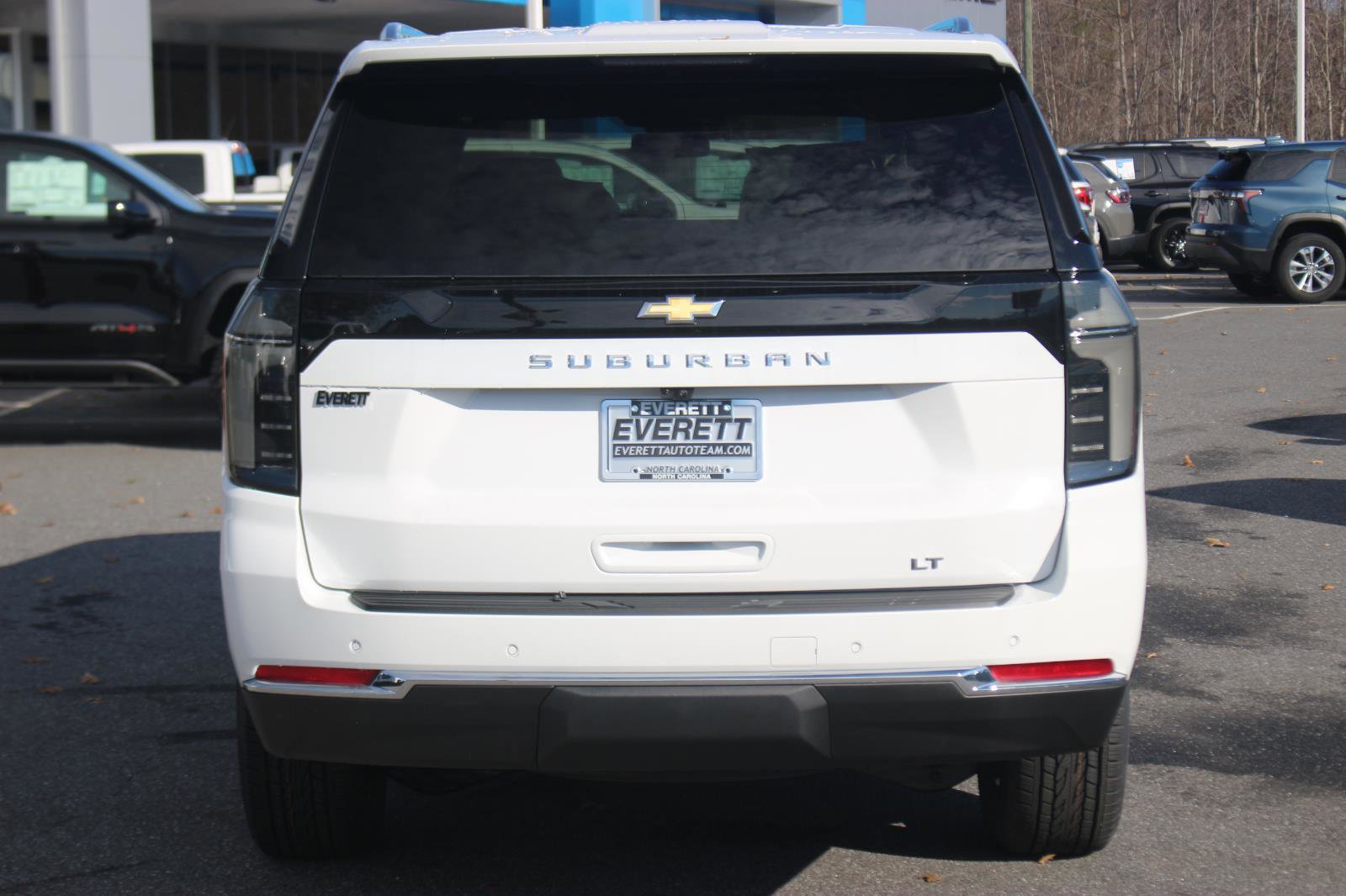 New 2026 Chevrolet Suburban LT w/ Comfort Package image 6