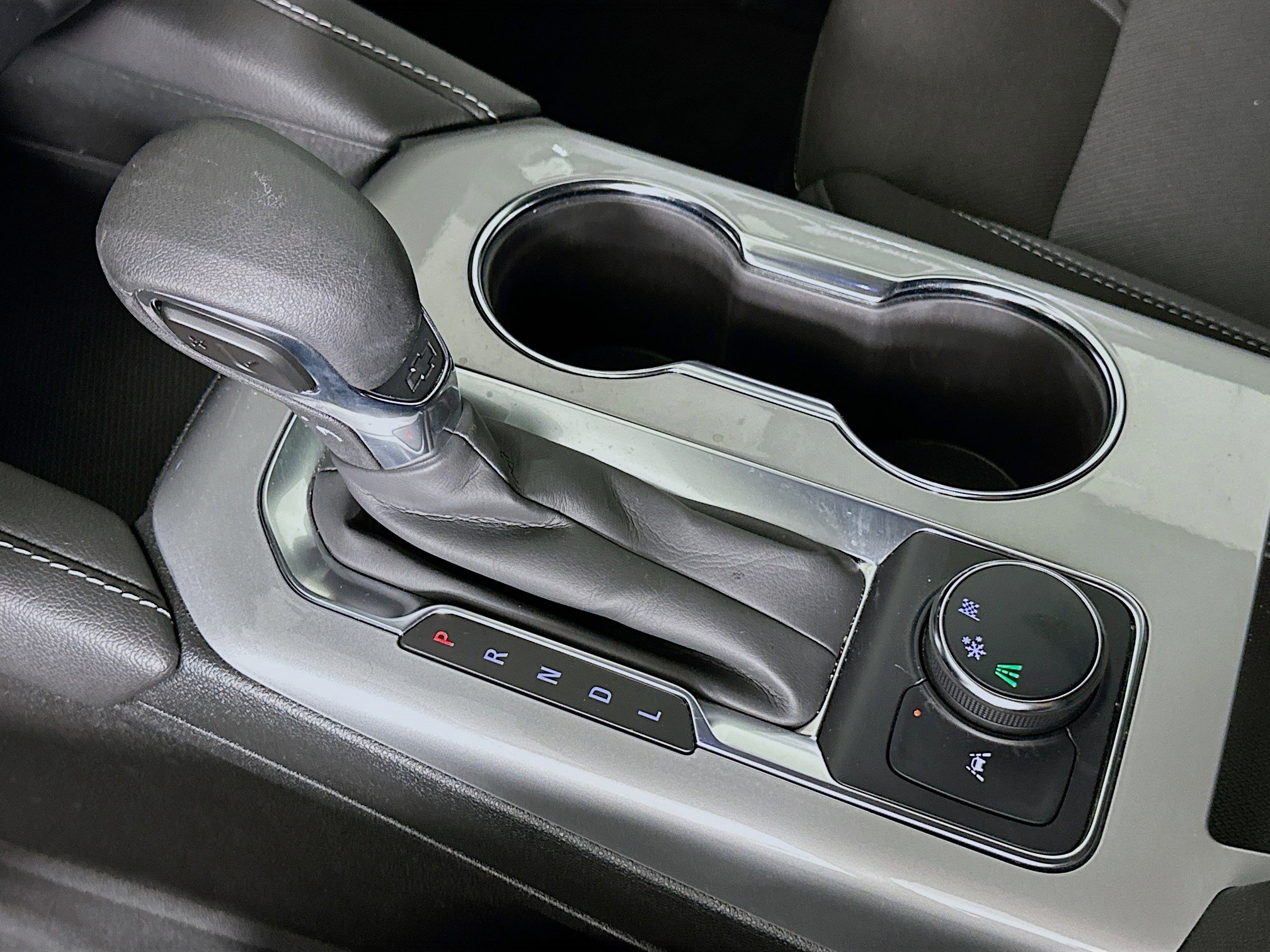 Used 2025 Chevrolet Blazer LT FWD image 24