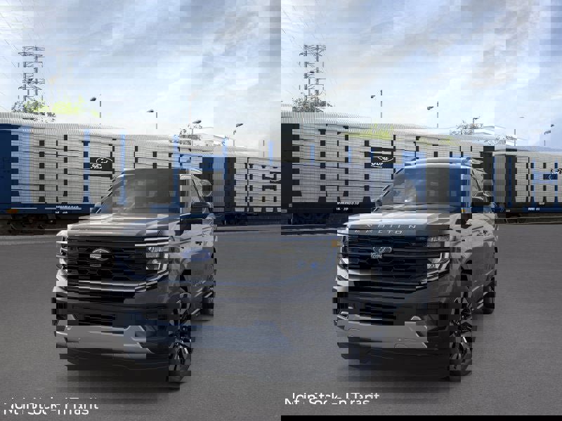 New 2025 Ford Expedition Max Platinum image 3