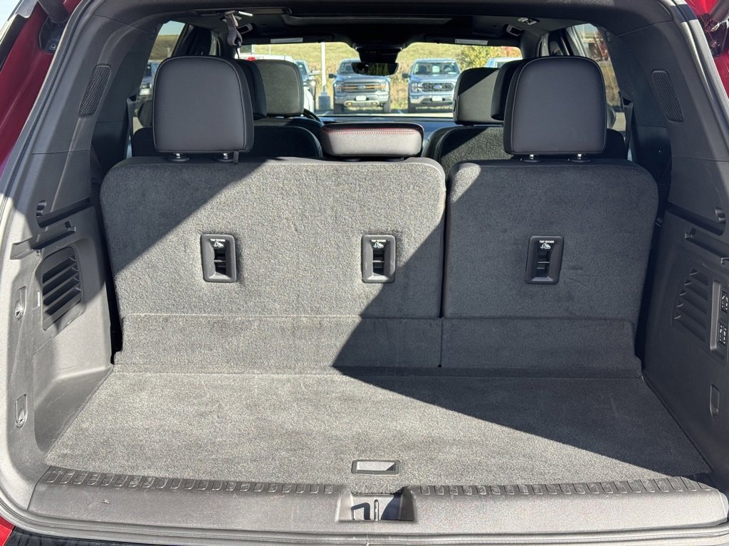 Used 2024 Chevrolet Traverse RS w/ LPO, Floor Liner Package image 9