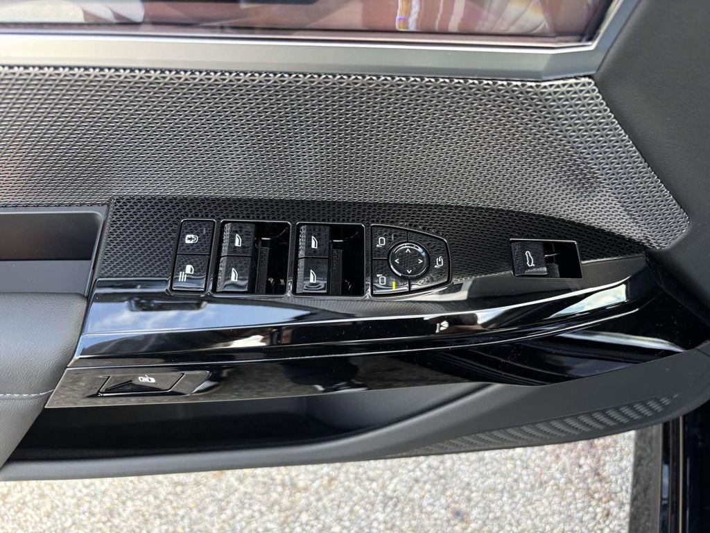 New 2026 BMW 740i xDrive image 14