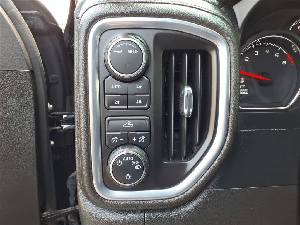 Used 2022 Chevrolet Silverado 1500 LT AWD/4WD image 18