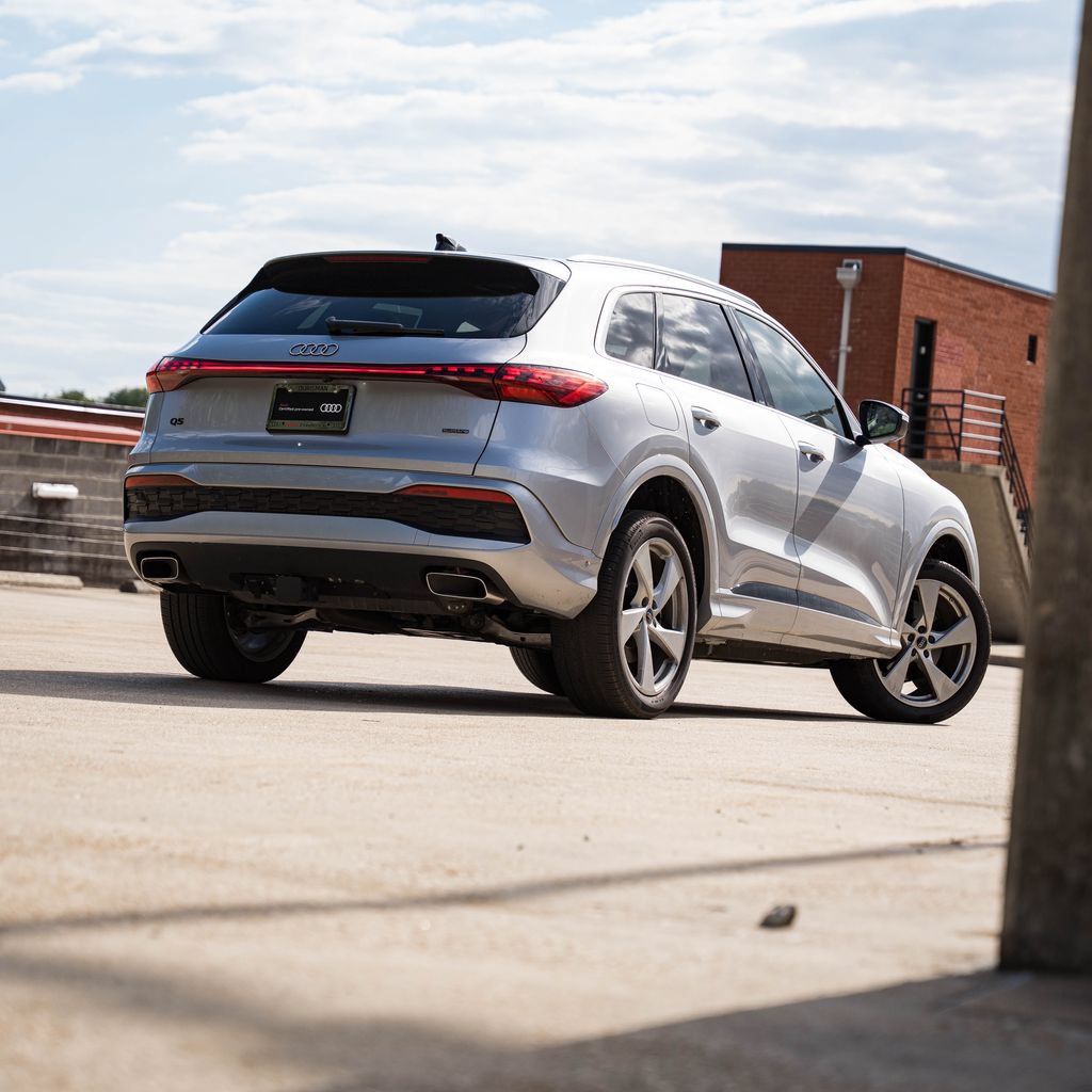 Used 2025 Audi Q5 Premium Plus w/ Premium Plus AWD/4WD image 6