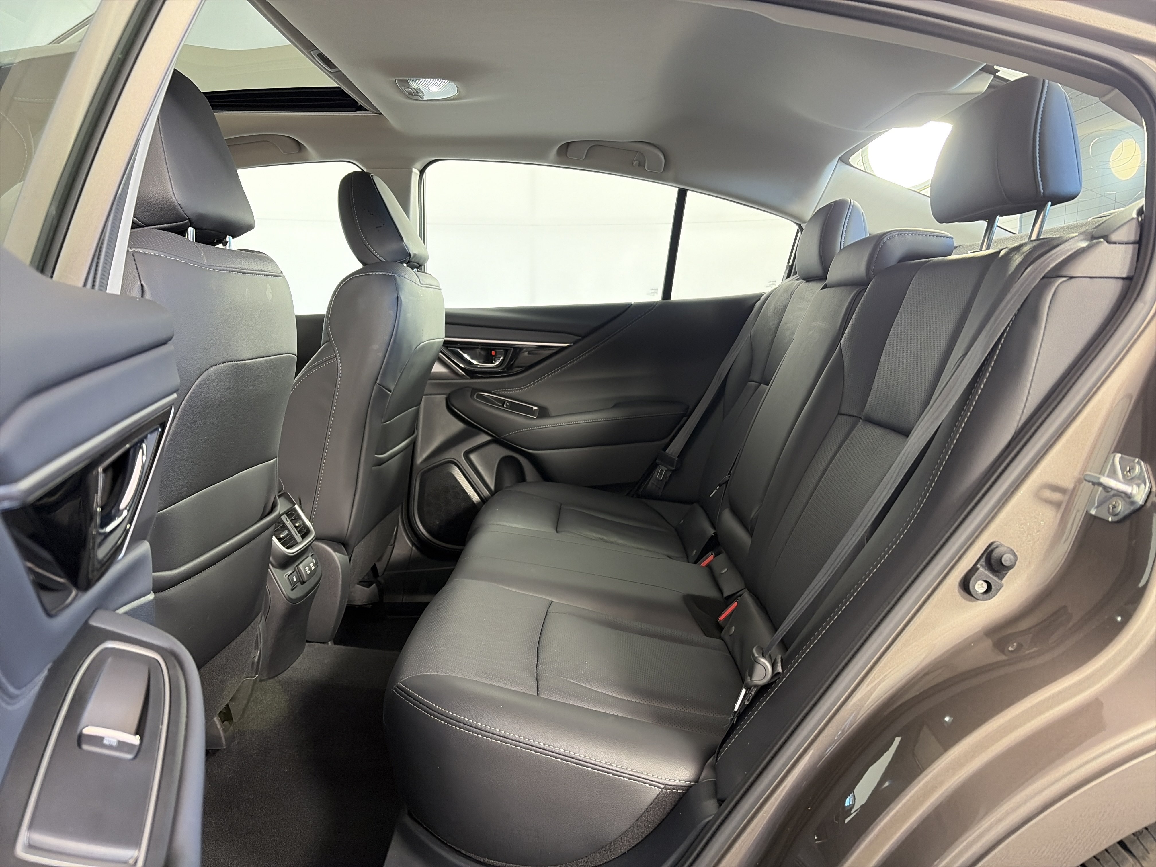 Used 2022 Subaru Legacy Limited AWD/4WD image 7
