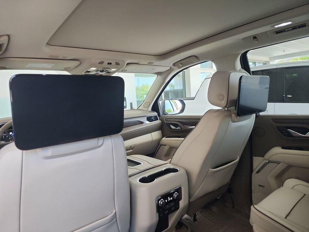 Certified 2021 GMC Yukon Denali w/ Denali Premium Package AWD/4WD image 37