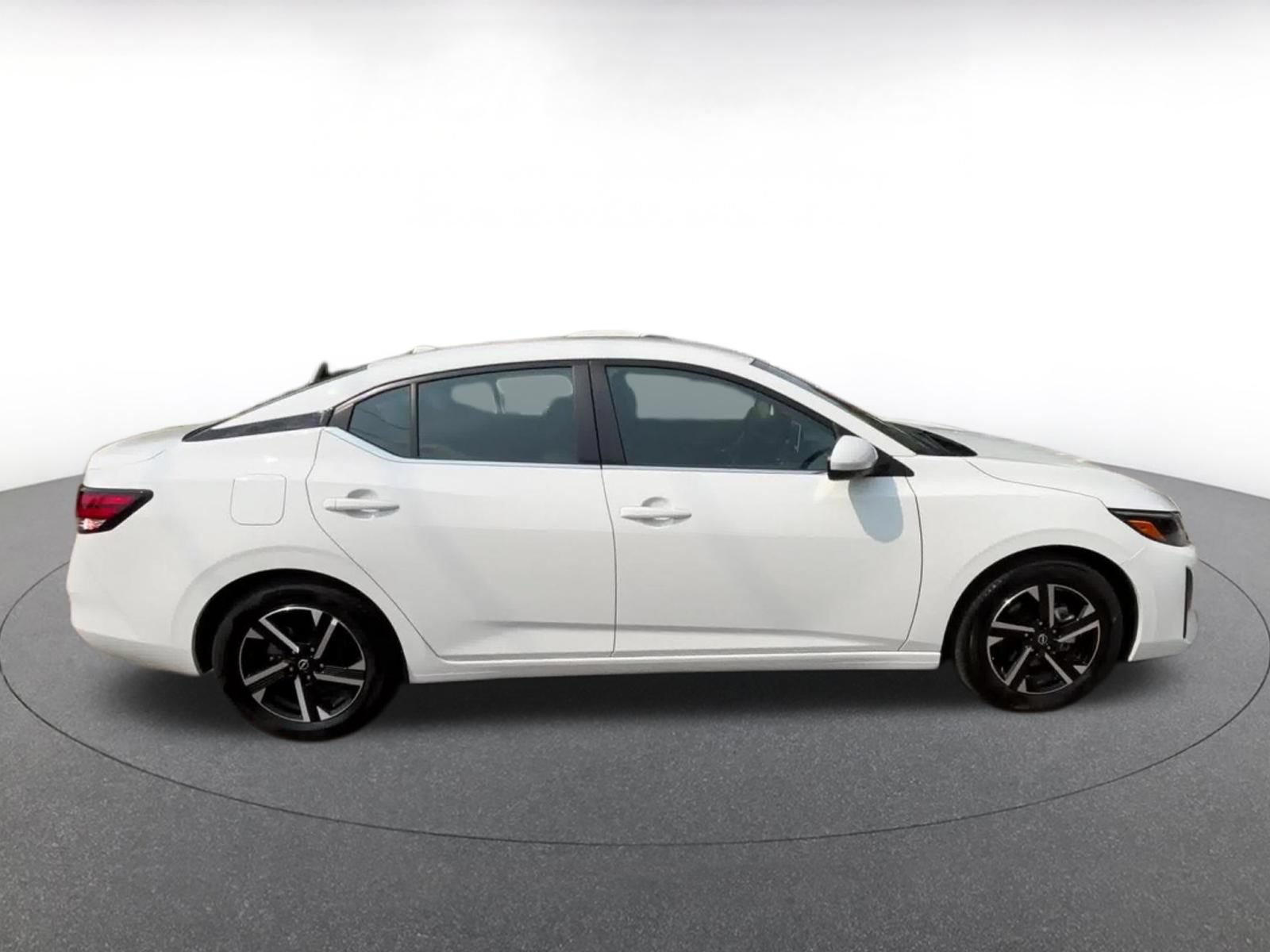 Used 2025 Nissan Sentra SV FWD image 15