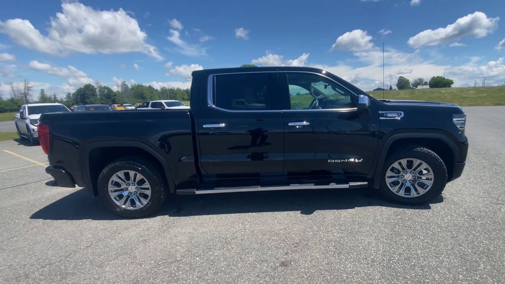 Certified 2023 GMC Sierra 1500 Denali w/ Technology Package AWD/4WD image 9