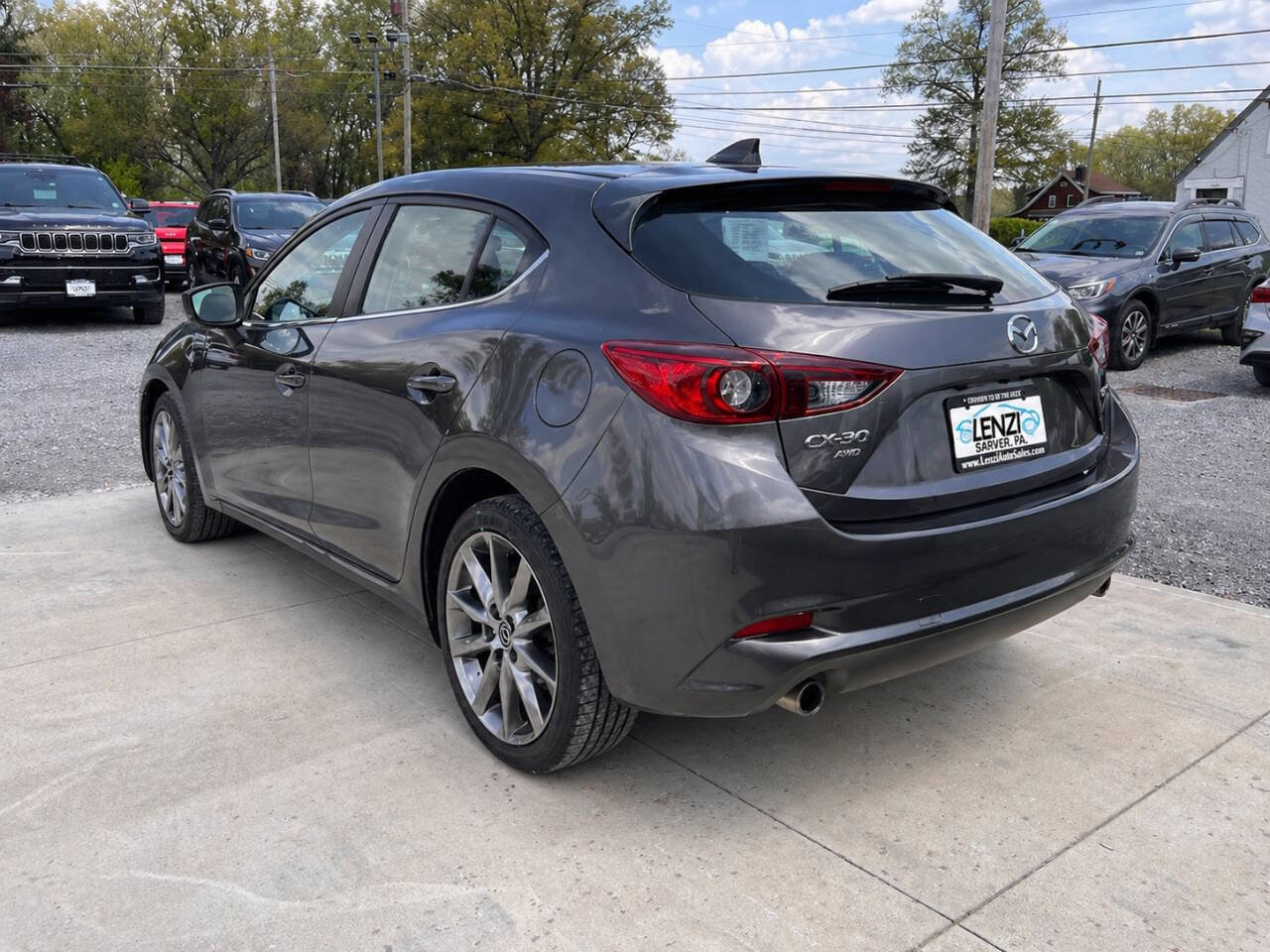 Used 2018 MAZDA MAZDA3 Touring FWD image 4