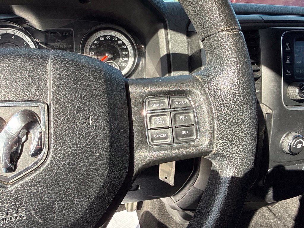 Used 2015 RAM 1500 Express AWD/4WD image 29