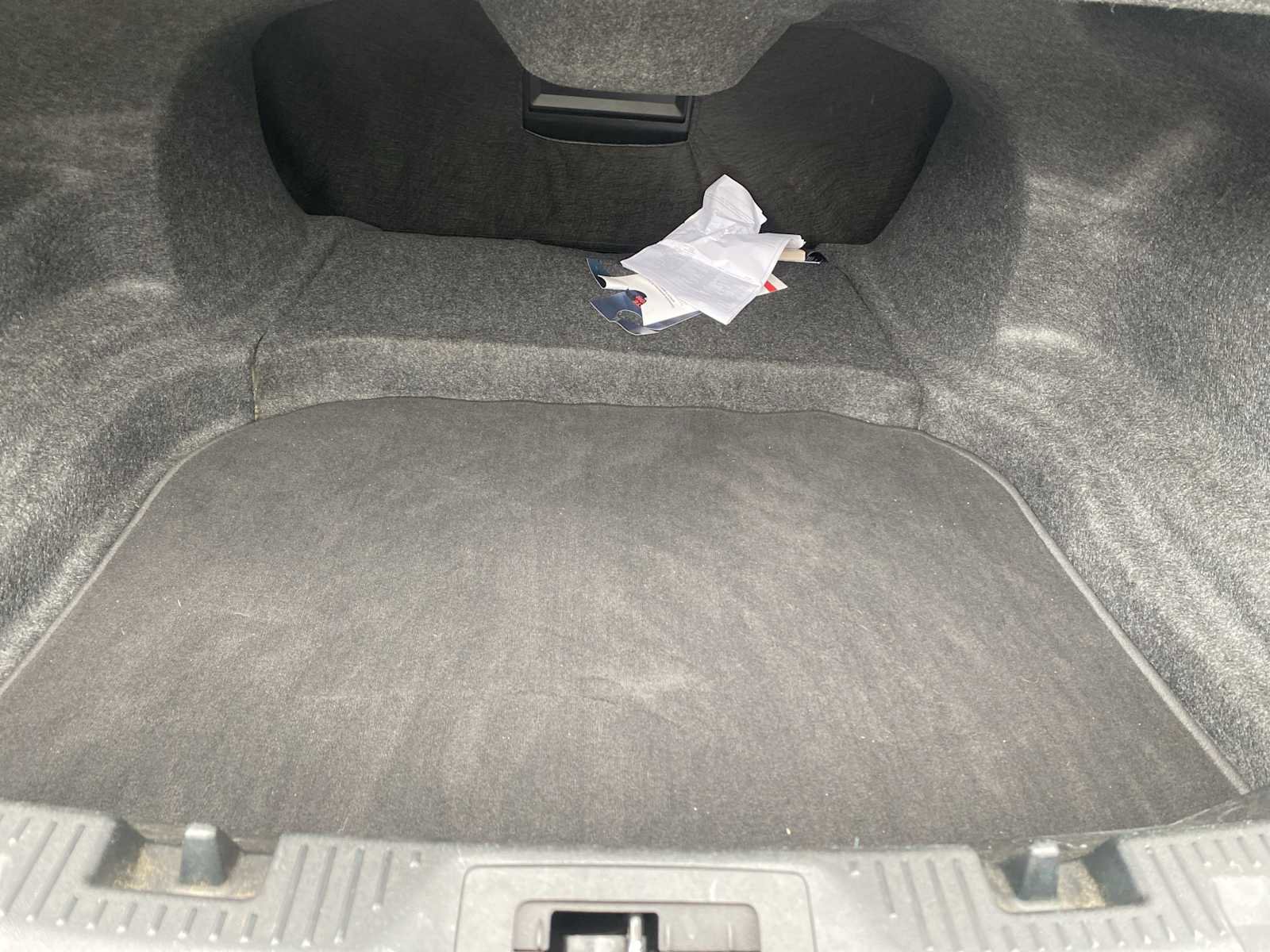 Used 2016 Lincoln MKS image 29