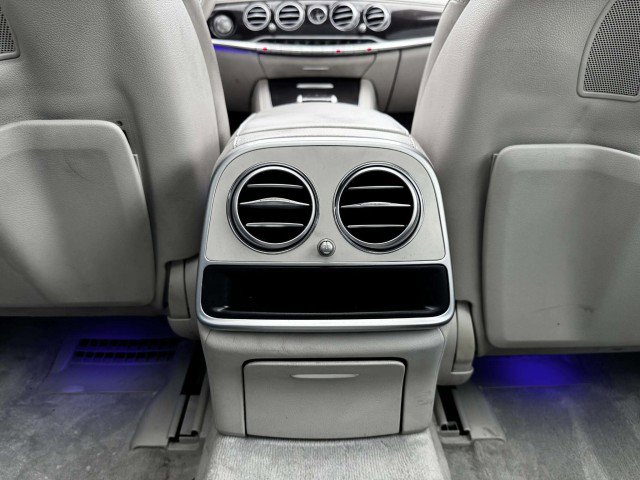 Used 2017 Mercedes-Benz S 550 Sedan image 34