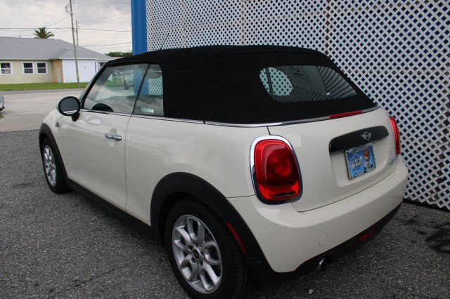 Used 2018 MINI Cooper Convertible FWD image 5