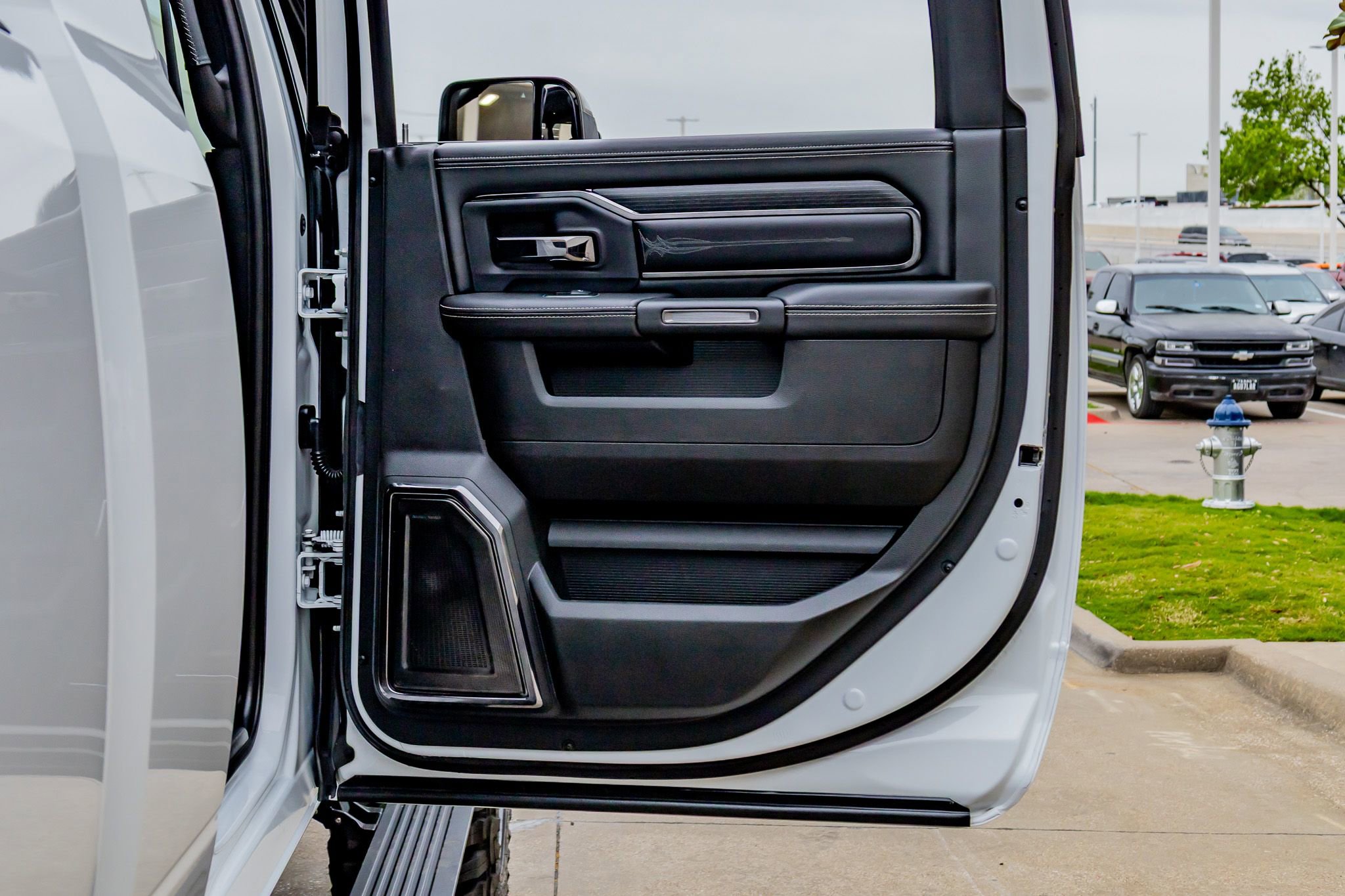 Used 2022 RAM 2500 Limited image 38