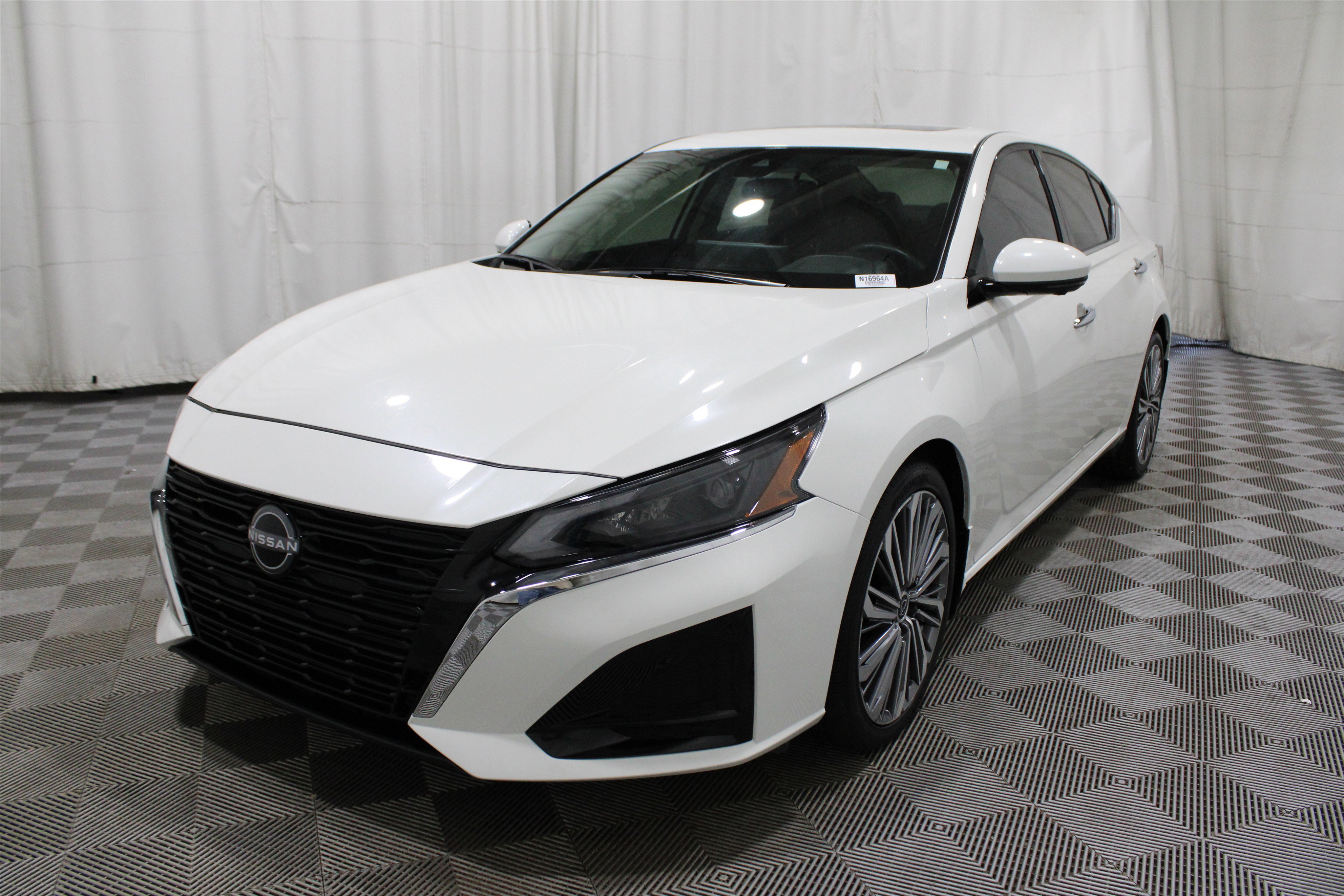 Used 2025 Nissan Altima 2.5 SL image 37