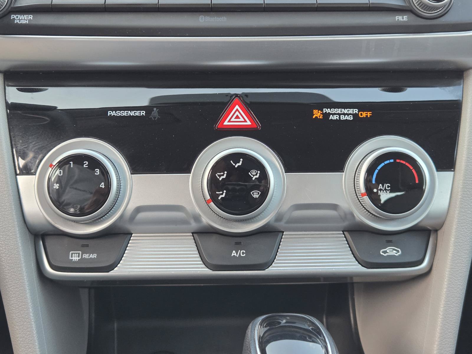Used 2019 Hyundai Elantra SE FWD image 10