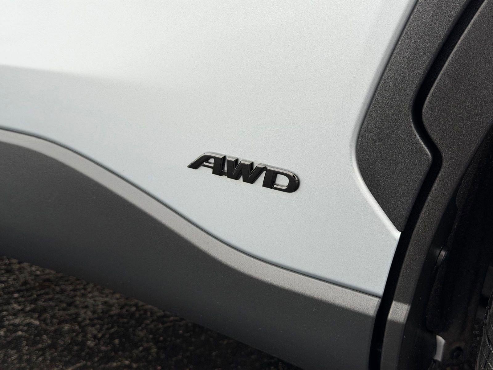 Used 2024 Toyota Corolla Cross SE image 34