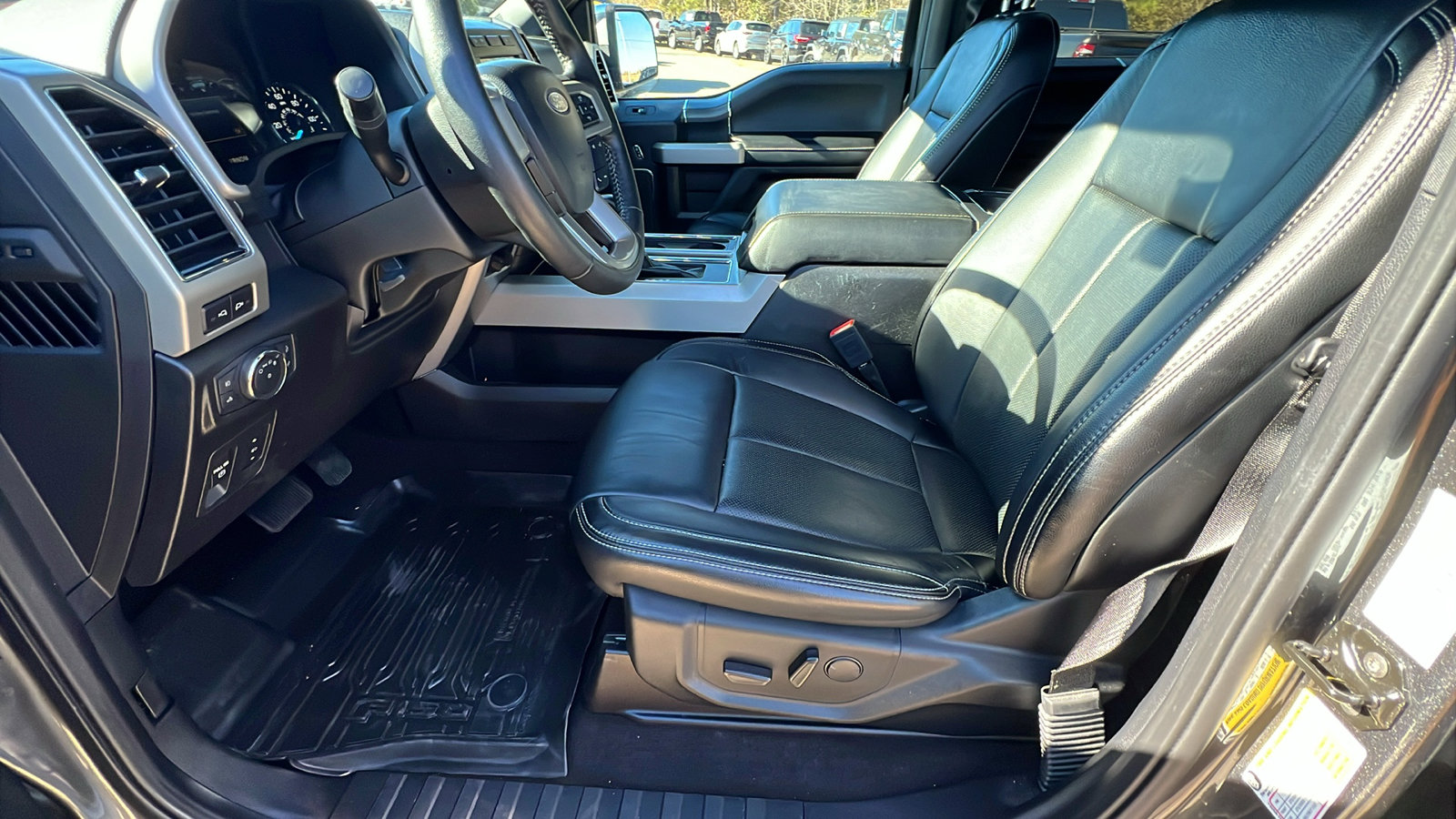 Used 2020 Ford F150 Lariat image 16