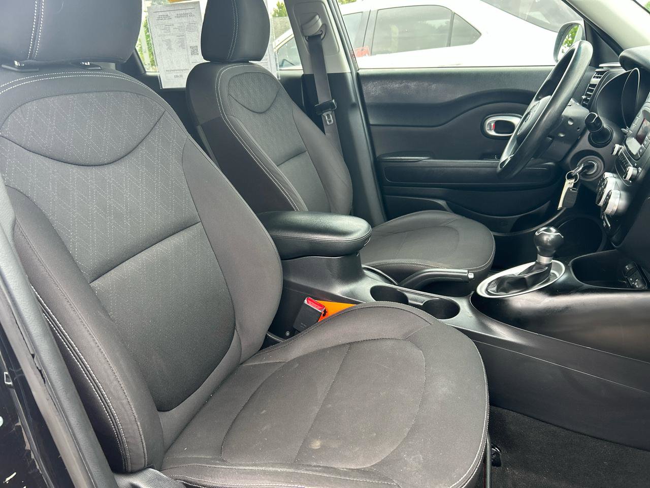 Used 2015 Kia Soul FWD image 21