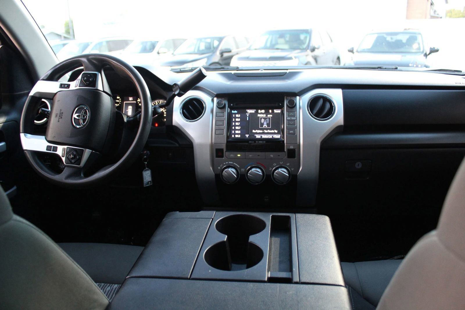 Used 2018 Toyota Tundra SR5 RWD image 13