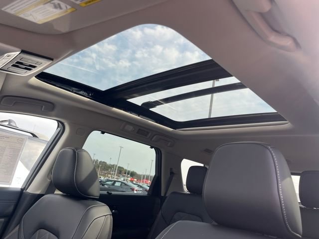 New 2026 Nissan Pathfinder Platinum image 28