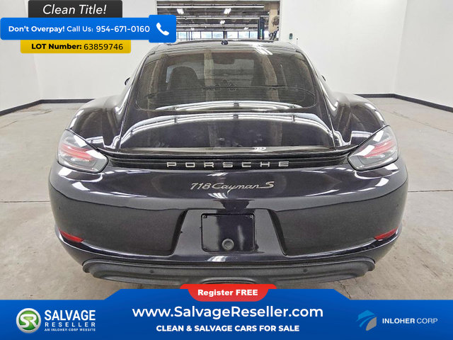 Used 2022 Porsche 718 Cayman RWD image 8