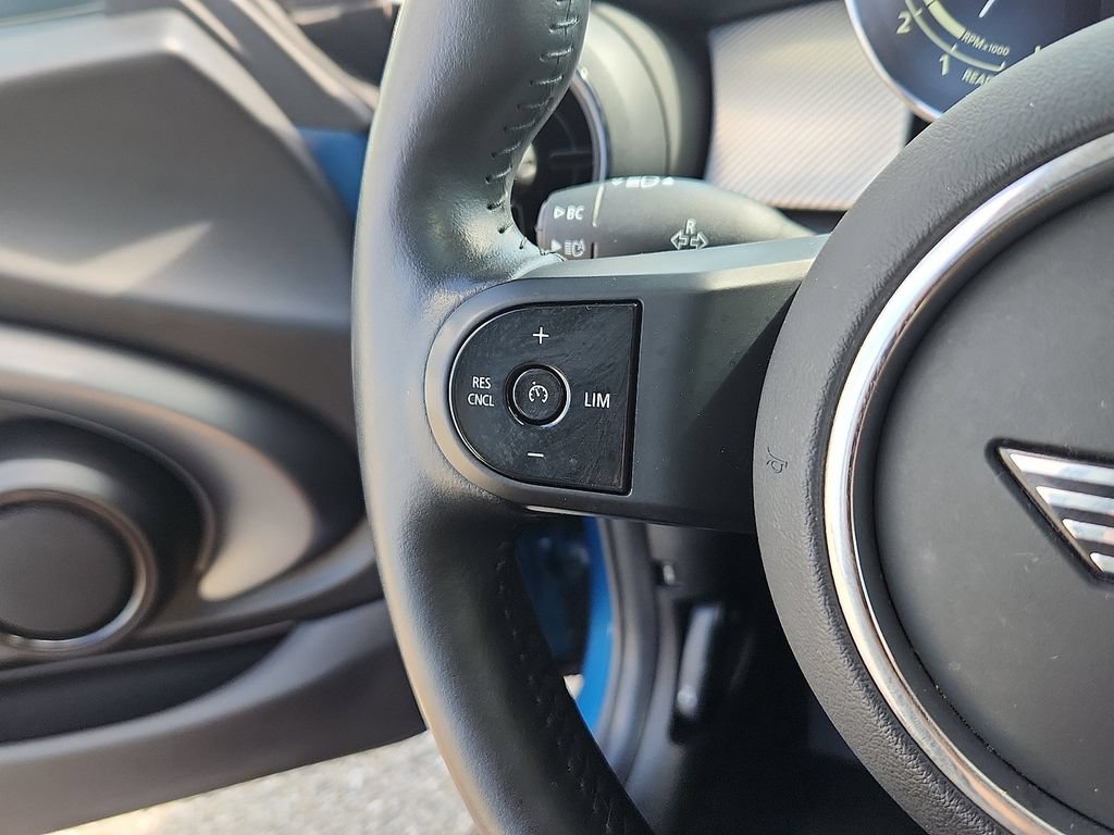 Used 2024 MINI Cooper 2-Door Hardtop FWD image 16