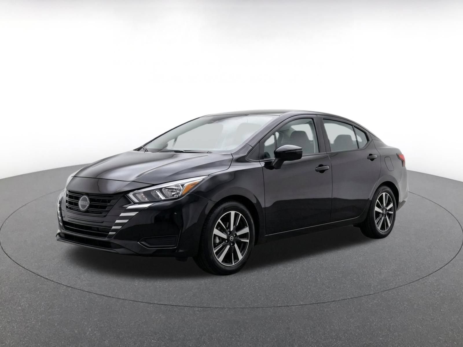 Used 2025 Nissan Versa SV FWD image 3