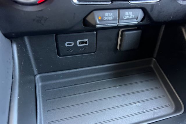 Used 2024 Chevrolet Tahoe LS RWD image 40