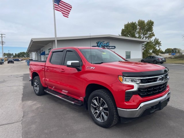 Used 2024 Chevrolet Silverado 1500 LT image 4