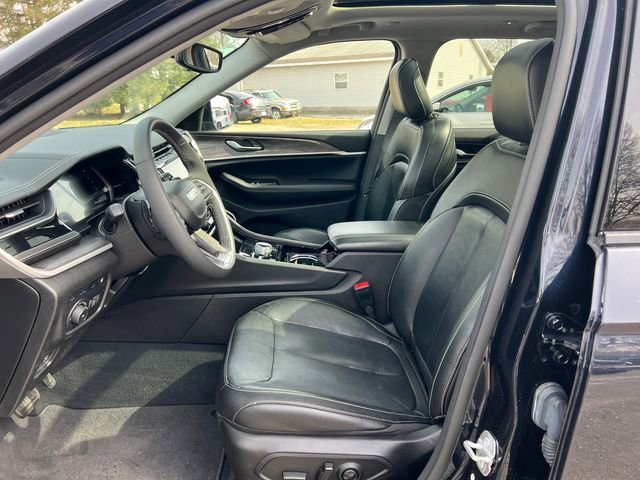 Used 2022 Jeep Grand Cherokee Limited 4xe image 4