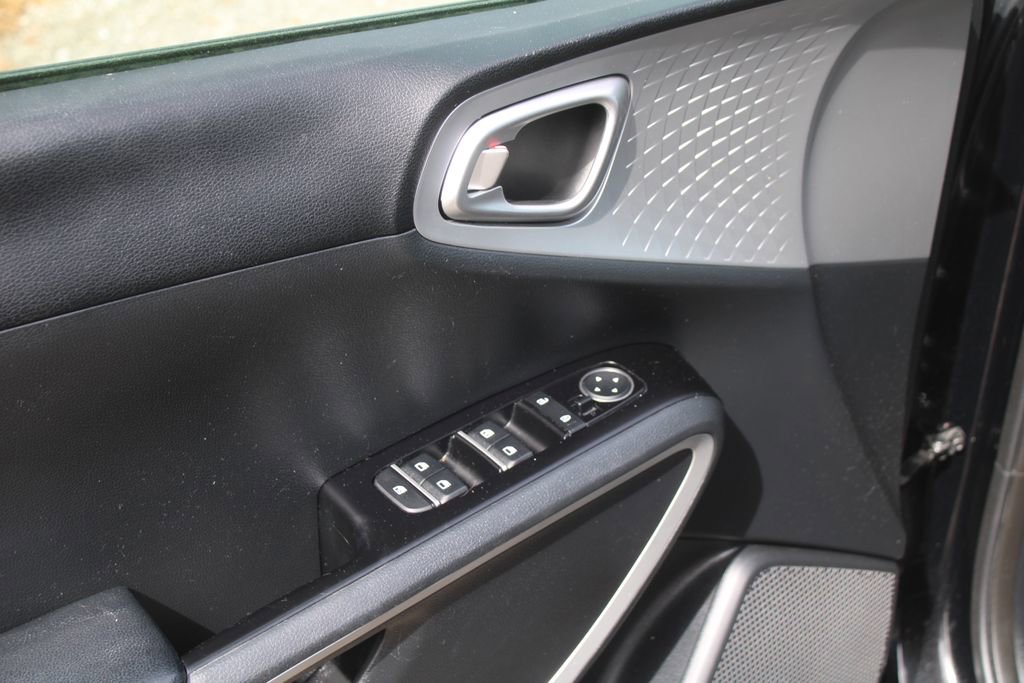 Used 2021 Kia Soul LX image 18