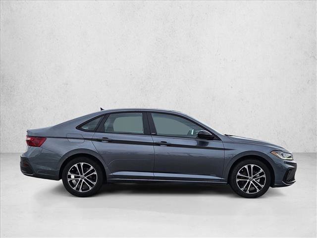 Used 2025 Volkswagen Jetta Sport FWD image 4