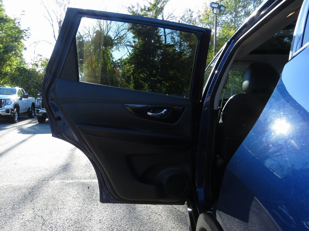 Used 2019 Nissan Rogue SL w/ Premium Package image 19