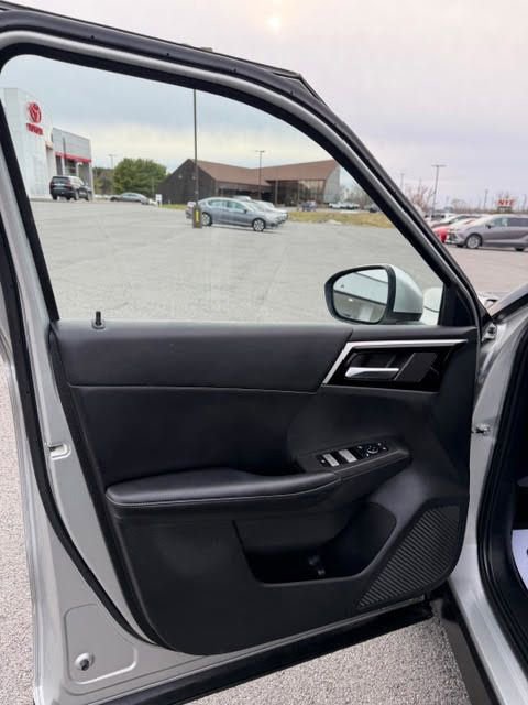 Used 2022 Mitsubishi Outlander SE image 9