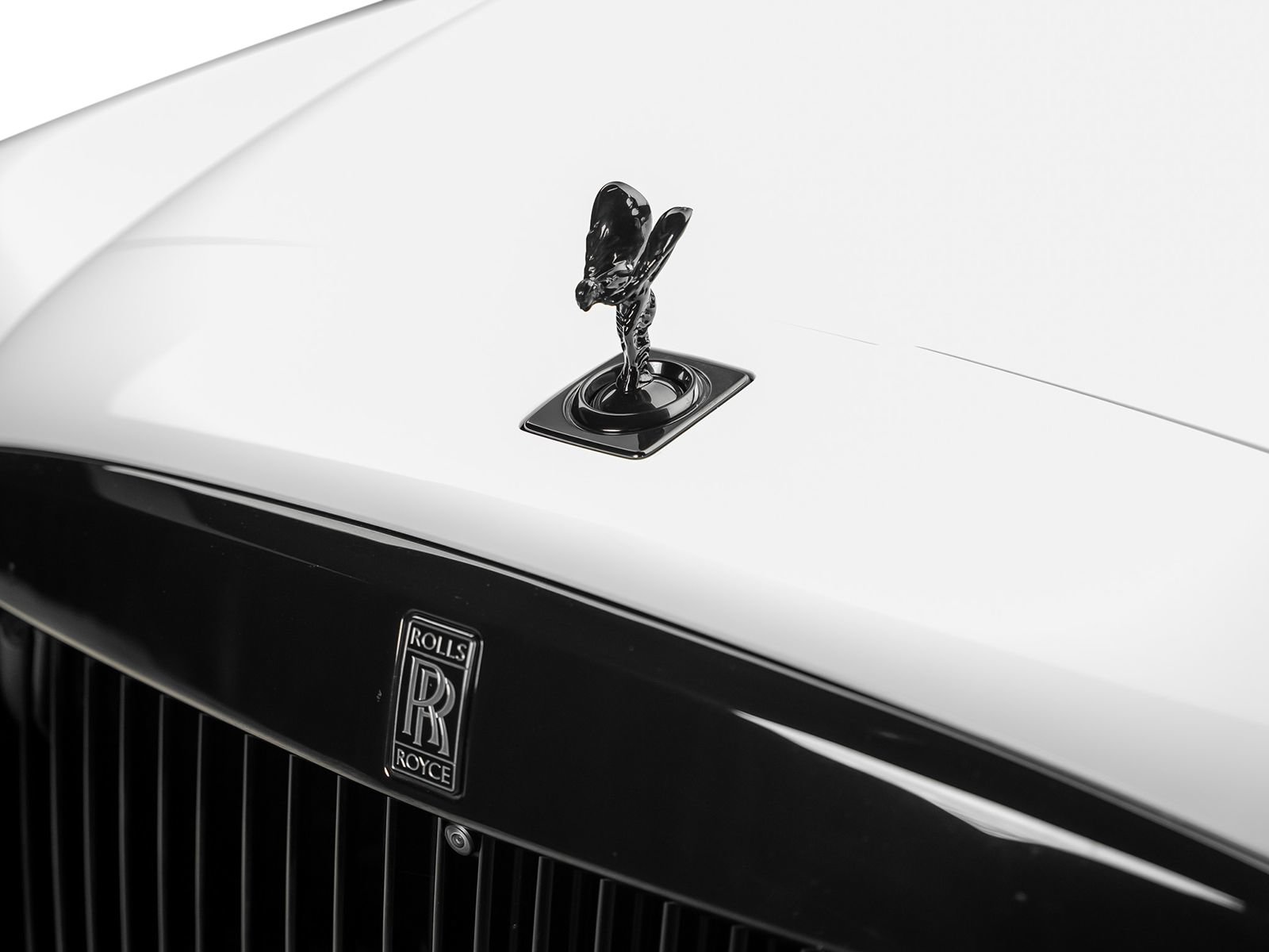 Used 2023 Rolls-Royce Cullinan Black Badge w/ Dark Exterior Package AWD/4WD image 11