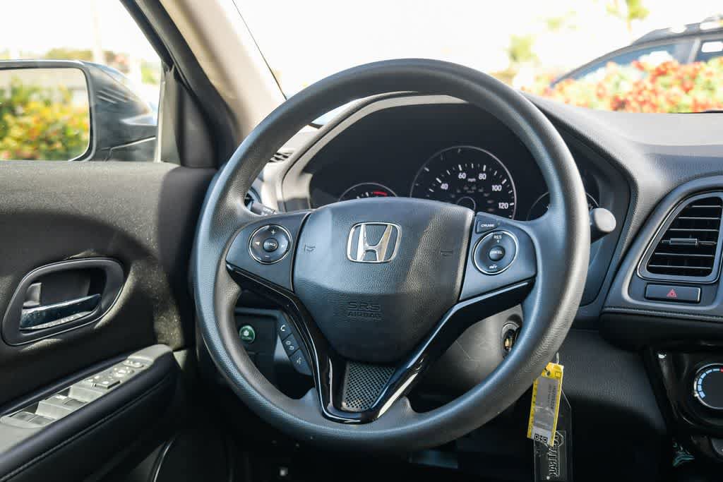 Used 2017 Honda HR-V LX image 12