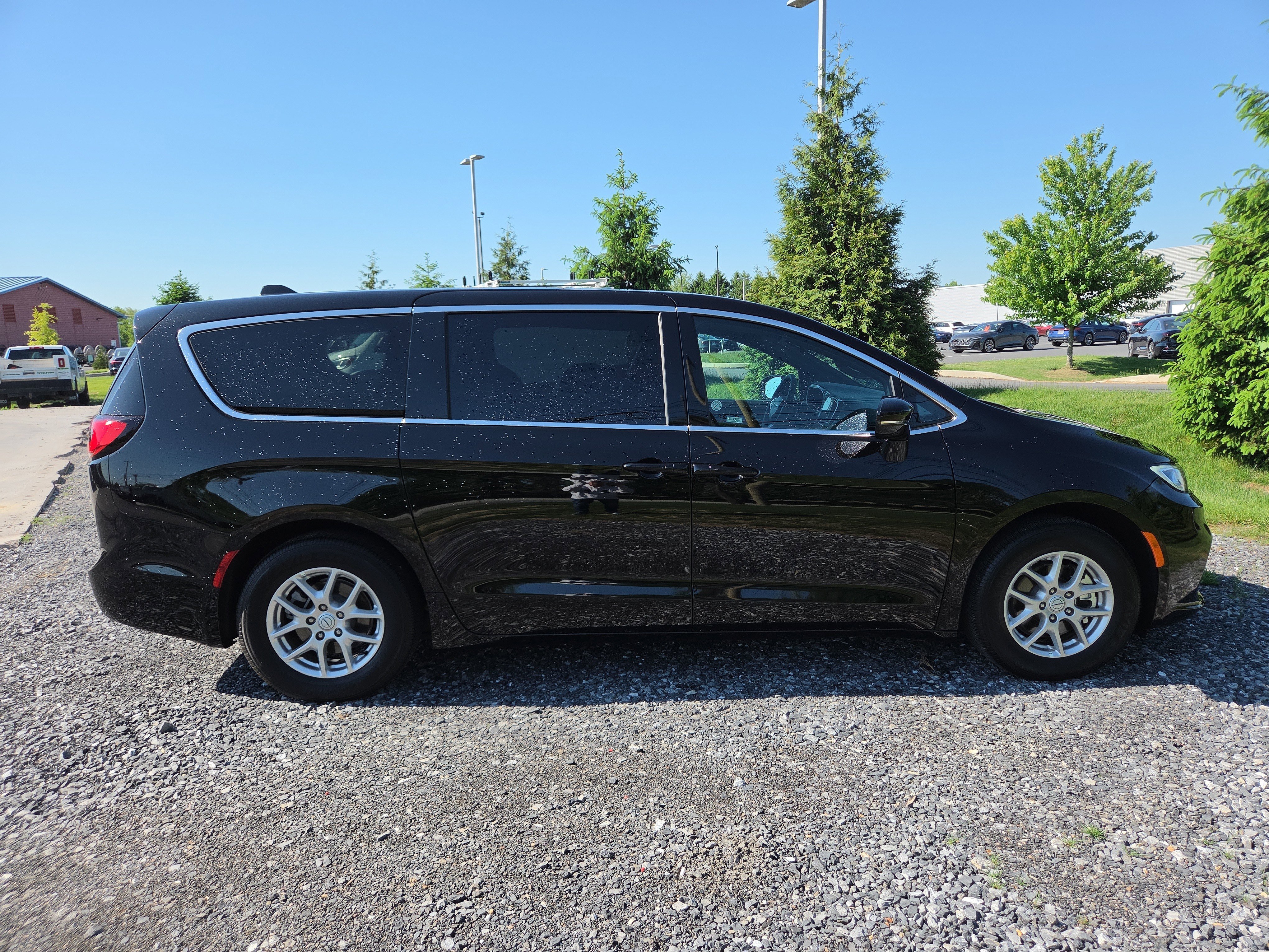 Certified 2026 Chrysler Pacifica Select FWD image 18