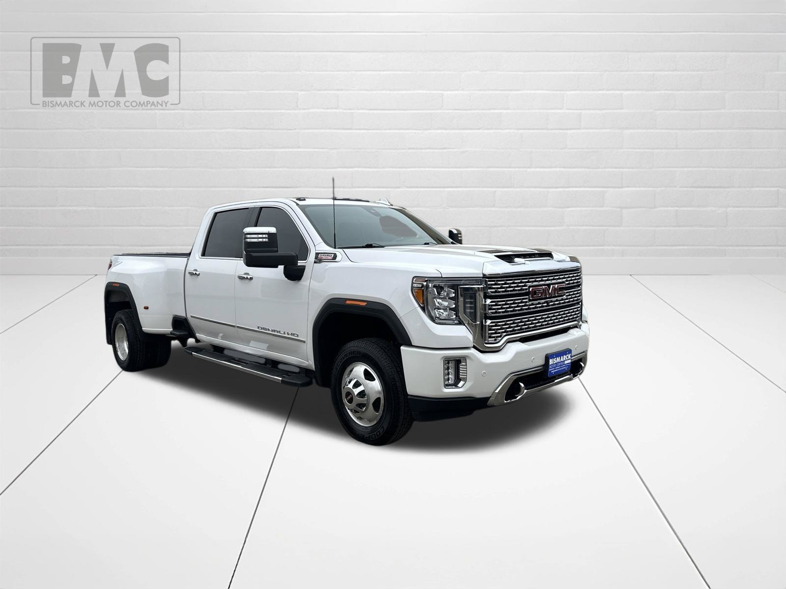 Used 2020 GMC Sierra 3500 Denali w/ Technology Package AWD/4WD image 2