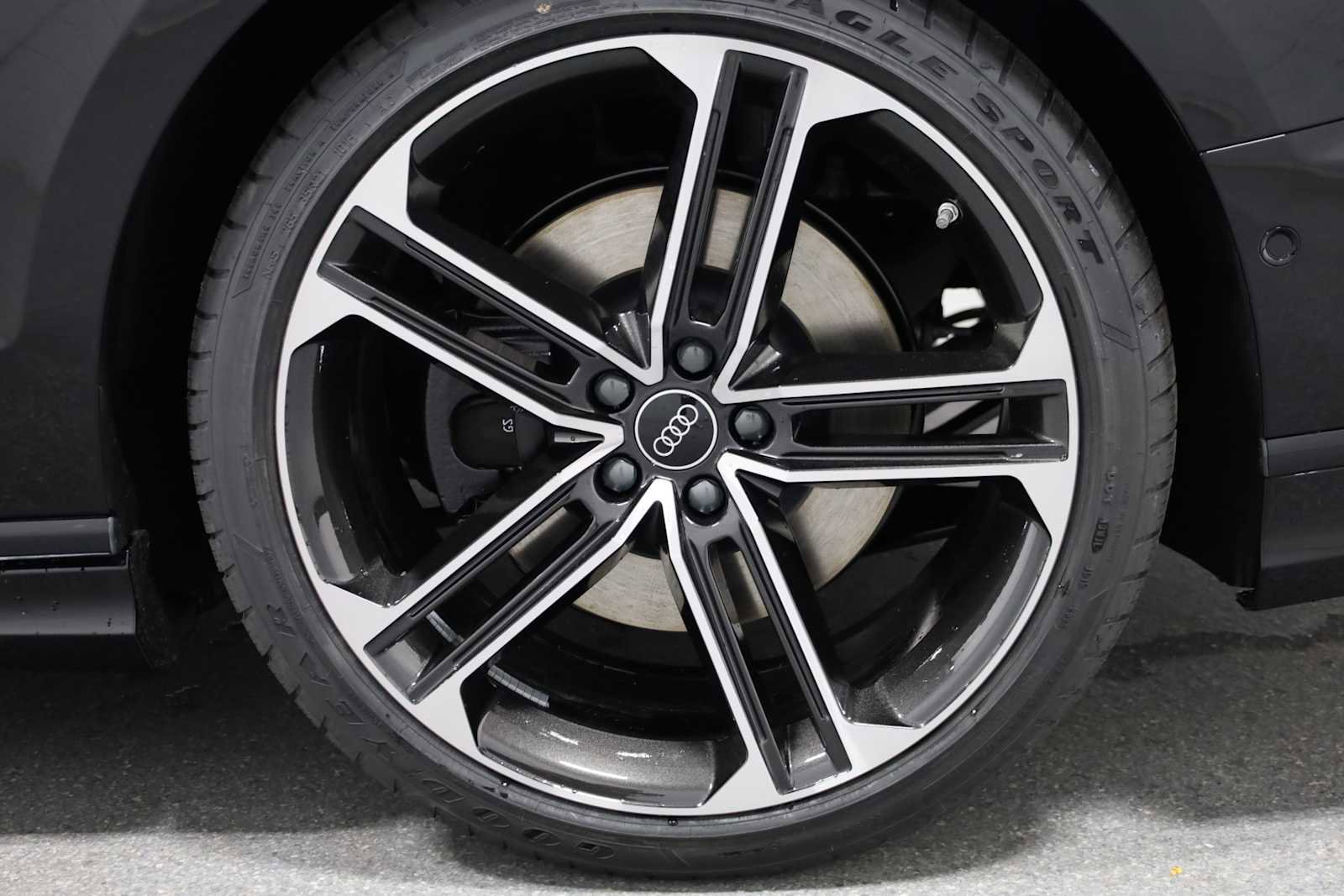 New 2025 Audi A8 L 3.0T image 37