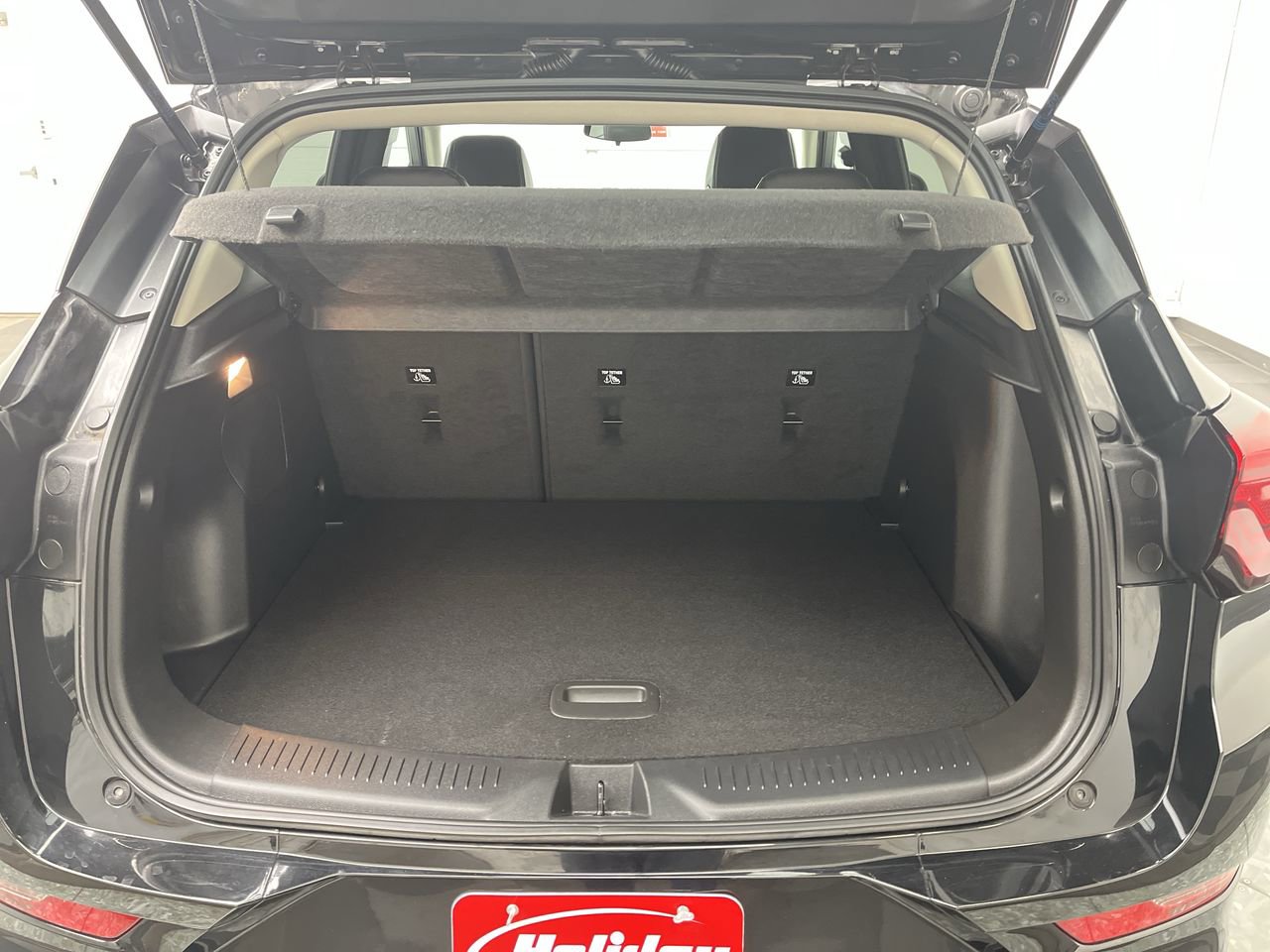 Certified 2024 Buick Encore GX Sport Touring image 26
