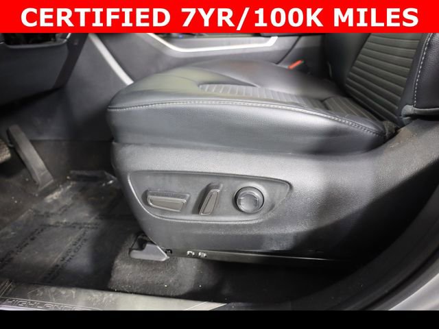 Used 2023 Toyota Highlander XSE FWD image 18