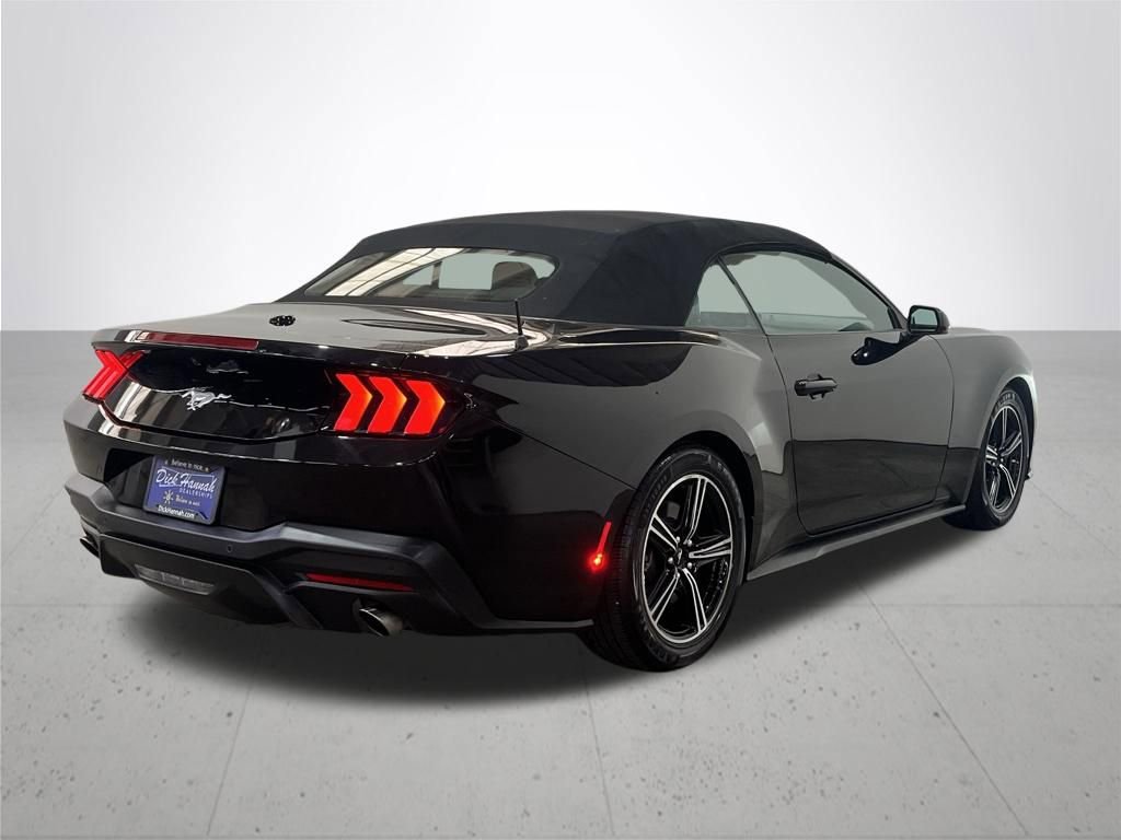 Used 2024 Ford Mustang Convertible RWD image 10