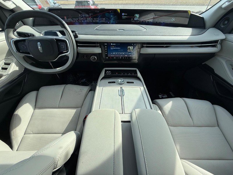 New 2026 Lincoln Navigator L Reserve w/ Jet Appearance Package image 9