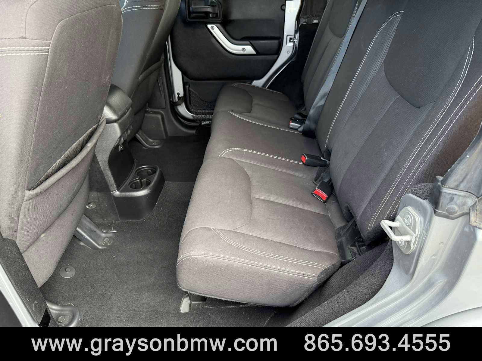 Used 2015 Jeep Wrangler Unlimited Sahara image 11