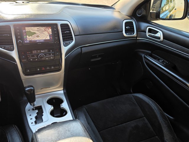 Used 2012 Jeep Grand Cherokee SRT8 w/ Luxury Group II AWD/4WD image 20