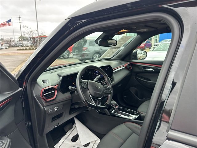 Used 2024 Chevrolet TrailBlazer RS w/ Convenience Package image 13