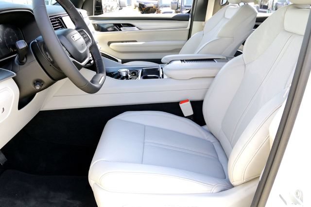 New 2026 Jeep Grand Wagoneer 2WD w/ Premium Group I image 9